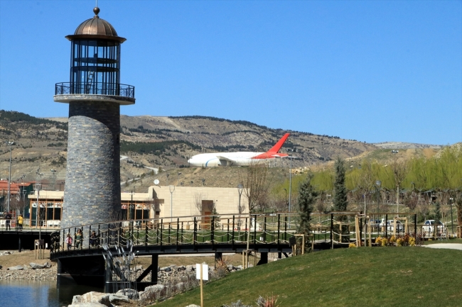 Uçak, tren ve gemiden kütüphaneler