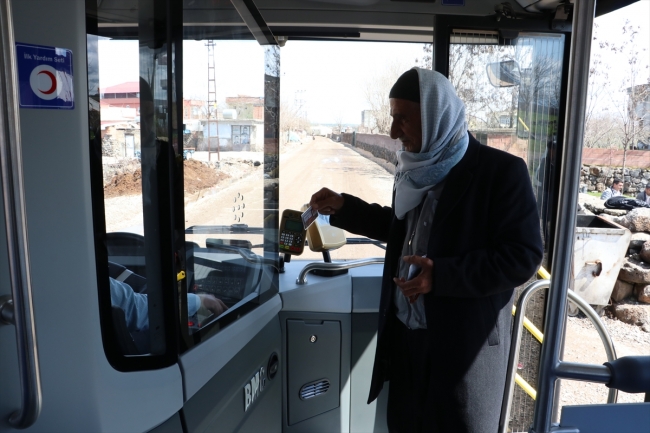 Diyarbakır'da kırsal mahalleler toplu taşıma hizmetine kavuştu