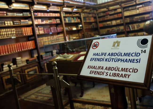 Halife Abdülmecid Efendi Kütüphanesi tarih meraklılarını bekliyor