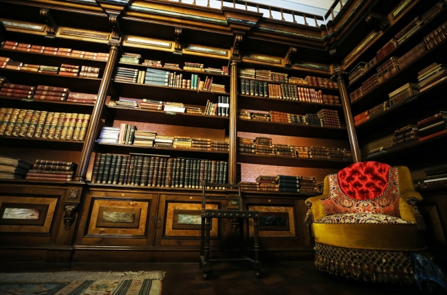 Halife Abdülmecid Efendi Kütüphanesi tarih meraklılarını bekliyor