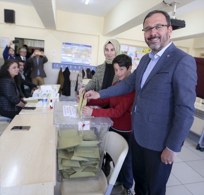 Bakanlar oylarını kullandı