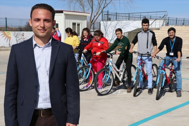 Zihinsel engelli öğrenciler tarihe pedal çeviriyor