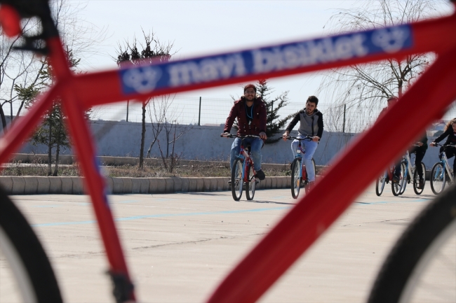 Zihinsel engelli öğrenciler tarihe pedal çeviriyor