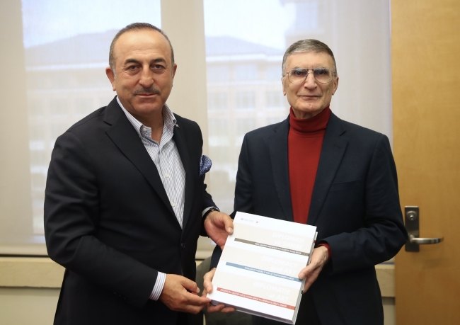 Bakan Çavuşoğlu, Aziz Sancar ile görüştü