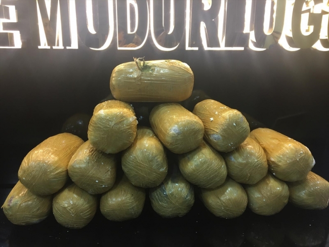 Peynir tenekesinden uyuşturucu çıktı