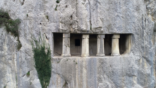 "Kuş cenneti" ve "batık minare" ziyaretçilerini bekliyor