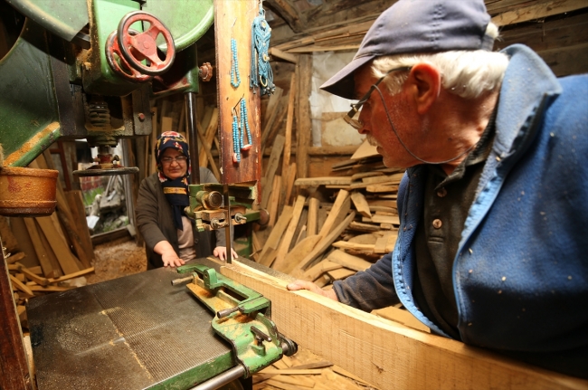 Karı koca 41 yıldır balıkçı kayıkları yapıyor