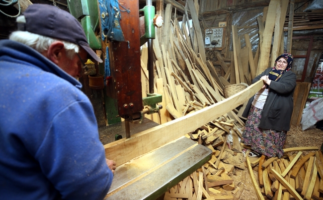 Karı koca 41 yıldır balıkçı kayıkları yapıyor