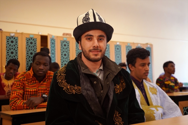 63 ülkeden öğrenci aynı lisede eğitim görüyor