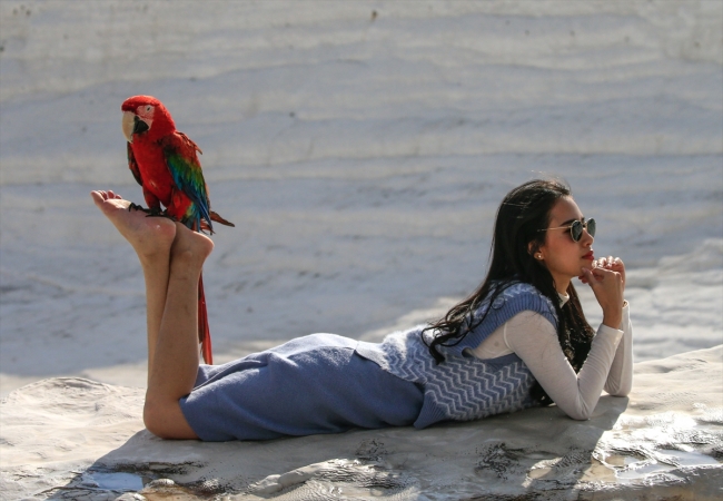 Pamukkale'yi 3 saate 15 bin kişi ziyaret etti