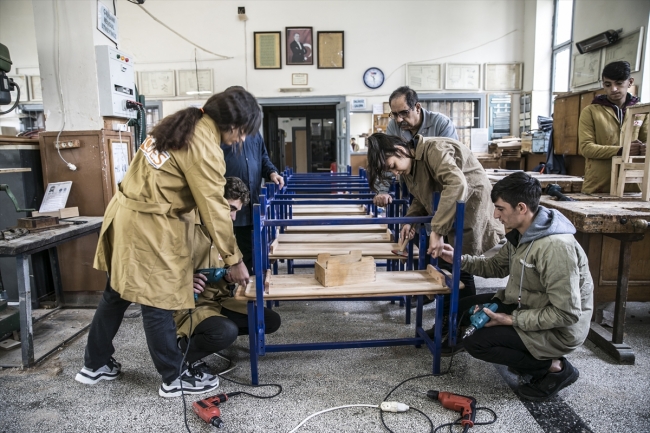 Afrin'in okul sırası Hataylı öğrencilerden