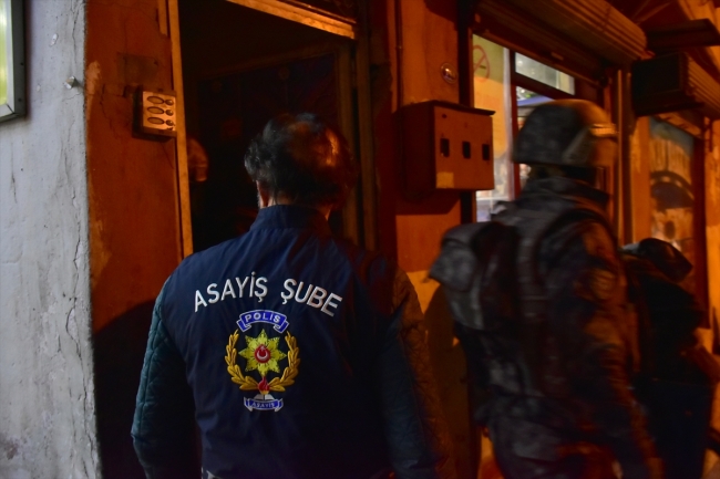 Gaziantep'te "torbacı" operasyonu: 8 gözaltı
