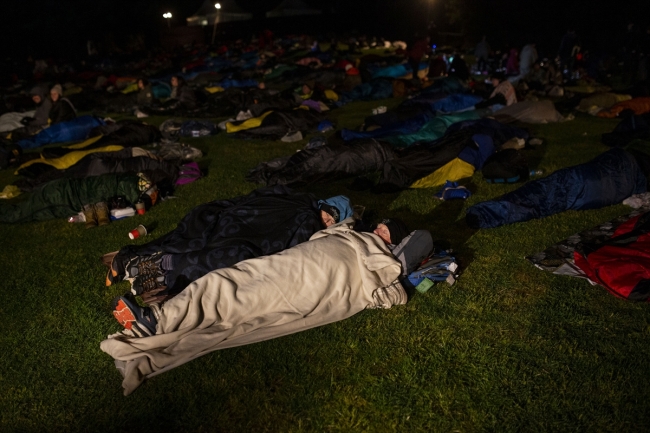 Anzak Koyu'nda geleneksel 'Şafak Ayini' yapıldı