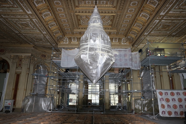 Dolmabahçe Sarayı Süfera Salonu restore ediliyor
