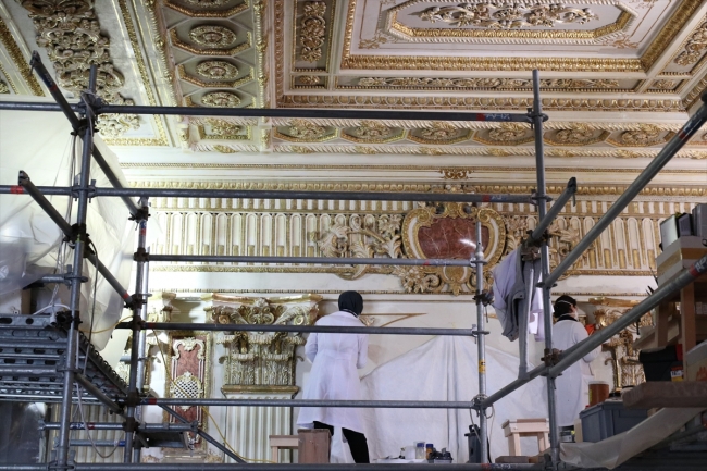 Dolmabahçe Sarayı Süfera Salonu restore ediliyor