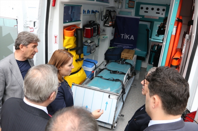 TİKA'dan Arnavutluk'a 5 ambulans hibe edildi