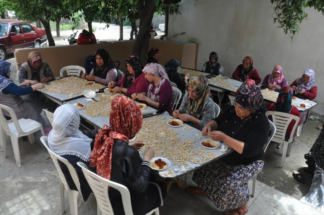 Ramazan lezzetlerini imece usulü hazırlıyorlar