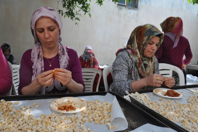 Ramazan lezzetlerini imece usulü hazırlıyorlar
