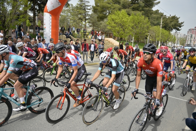 Uluslararası Mezopotamya Bisiklet Turu Mardin'de başladı