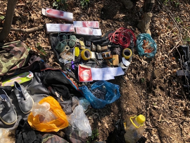 Terör operasyonunda toprağa gömülü mühimmat bulundu