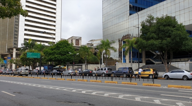 Venezuela'da Guaido'nun "sokağa çıkın" çağrısına yanıt yok