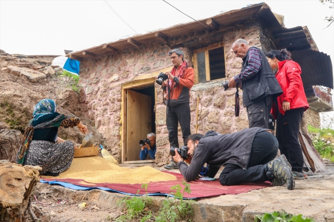 Terörden temizlenen Çukurca'da doğal güzellikler fotoğraflandı
