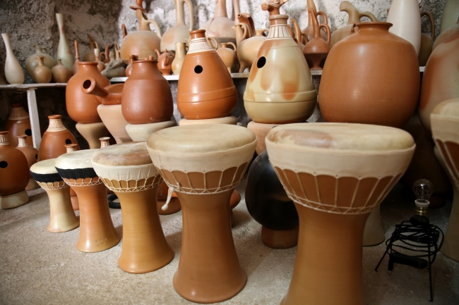 Nevşehirli çanak ustası toprağa ses veriyor