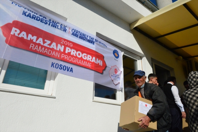 Kosovalı ihtiyaç sahiplerine Türkiye Diyanet Vakfı ulaştı