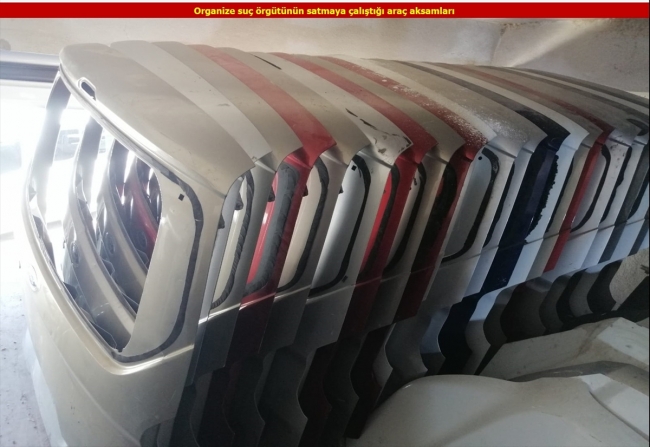 Çalıntı ve hacizli araçları parçalayarak satan 4 şüpheliye gözaltı