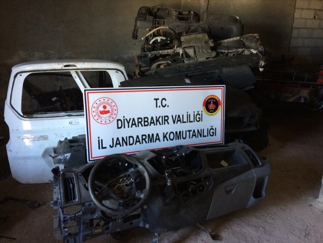 Çalıntı ve hacizli araçları parçalayarak satan 4 şüpheliye gözaltı