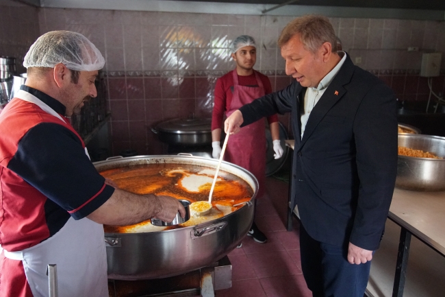 589 yıllık imarethane ihtiyaç sahiplerine ulaşıyor