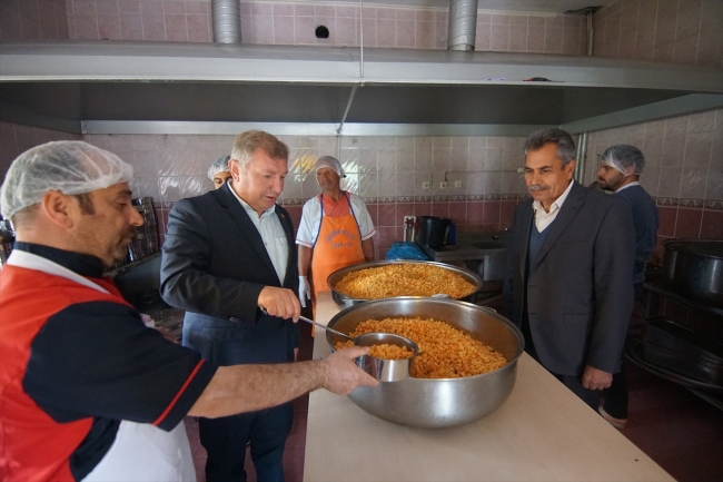 589 yıllık imarethane ihtiyaç sahiplerine ulaşıyor