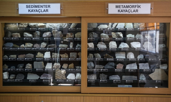 İstanbul Üniversitesi Cerrahpaşa Jeoloji Müzesi 8 binden fazla esere ev sahipliği yapıyor
