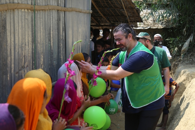 Arakanlı Müslümanlar için "Emir Sultan Köyü" kuruldu