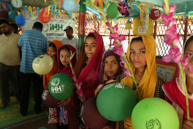 Arakanlı Müslümanlar için "Emir Sultan Köyü" kuruldu