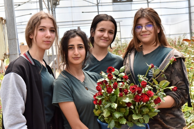 Bu okulda geleceğin seracıları yetiştiriliyor
