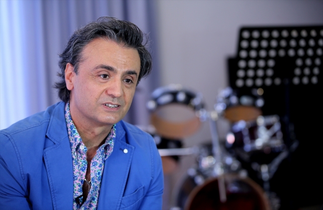 Sanatçı Dinçer Özer 12 binden fazla çocuğu ritimle buluşturdu