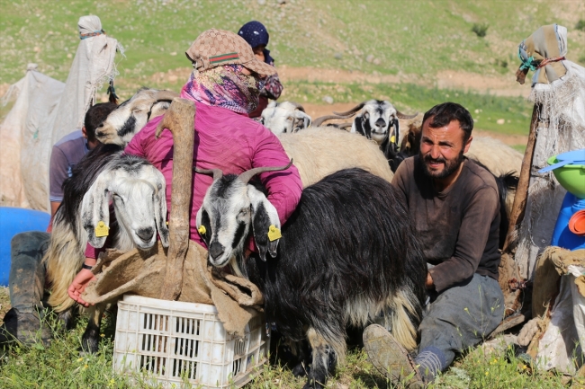 Göçerlerin ramazanda günler süren zorlu yolculuğu