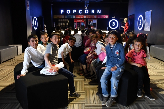 Ağrı'da 12 bin öğrenci beyaz perdeyle tanışacak