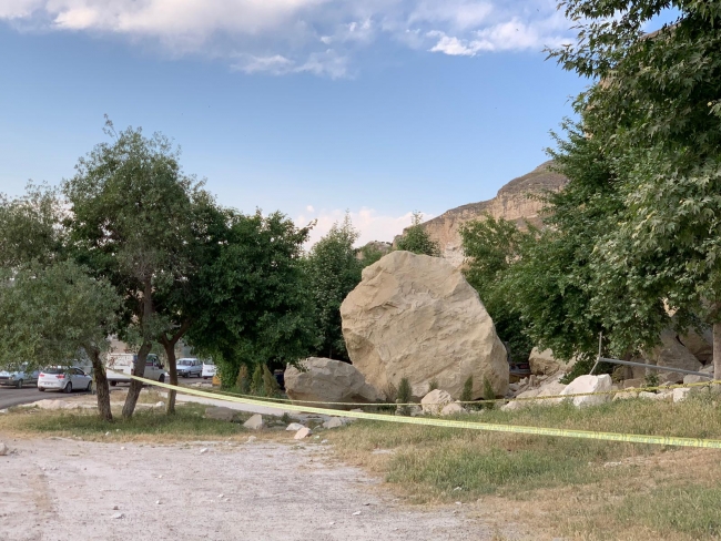 Şanlıurfa'da bir haftada ikinci heyelan: 13 ev boşaltıldı