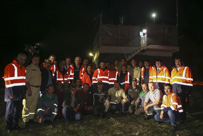 Bakan Pakdemirli, ormancılarla bin 860 rakımda iftar yaptı