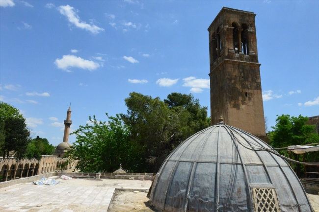 Balıklıgöl'ün simge camisi ibadete açılıyor
