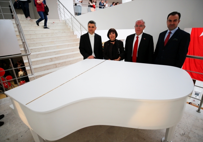 Atatürk'ün Savarona yatında kullanılan tarihi piyano restore edildi