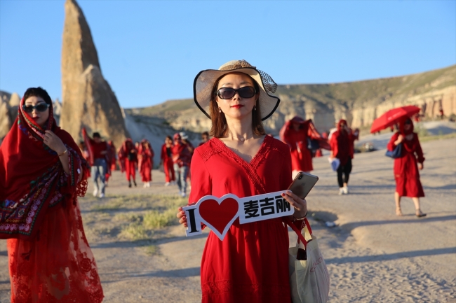 Türkiye tatili ile ödüllendirilen Çinli kadınlar Kapadokya'da