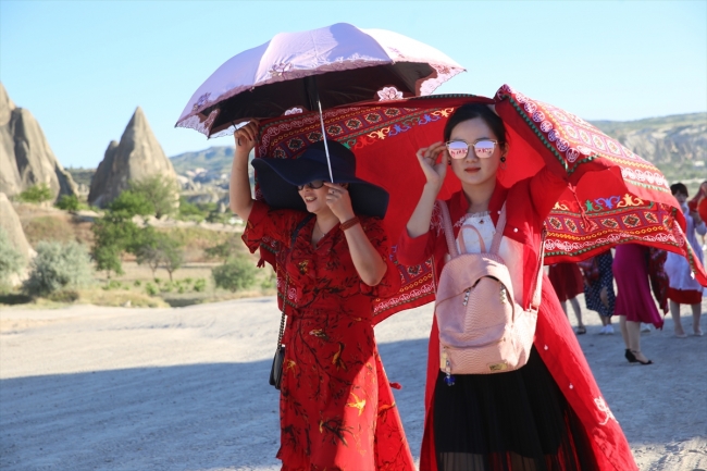 Türkiye tatili ile ödüllendirilen Çinli kadınlar Kapadokya'da