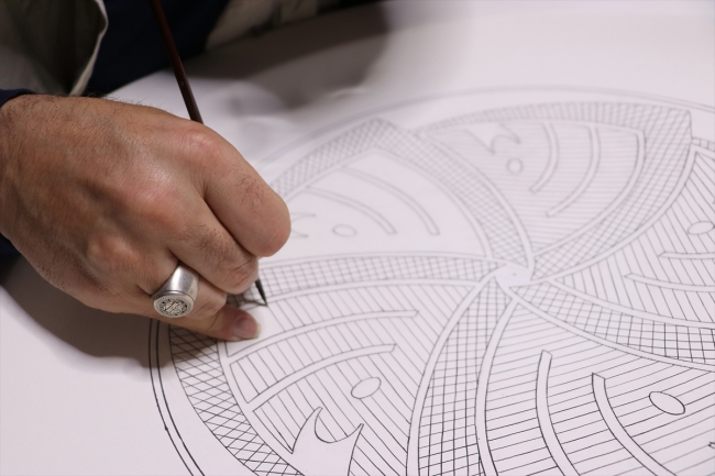 Ustasından çini sanatına "elmas" dokunuşlar