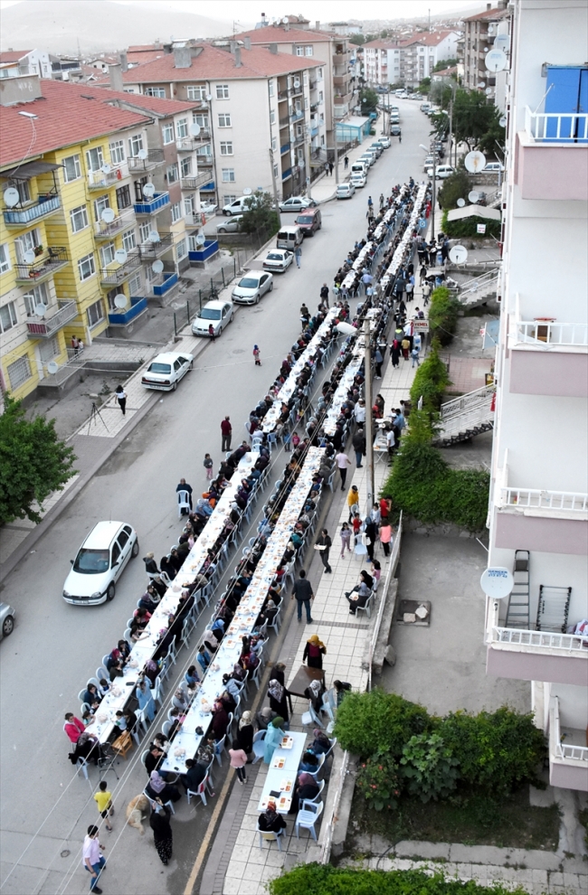 Mahallede 800 yıllık ramazan geleneği