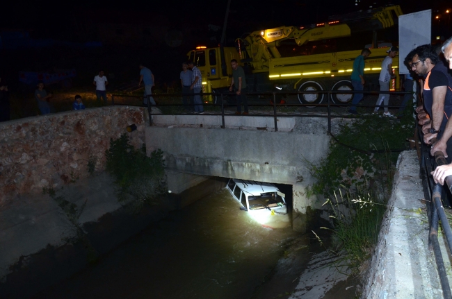 Çalındı zannettiği otomobili sulama kanalından çıktı