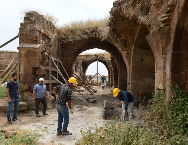Asırlık kervansaray yeniden konuklarını ağırlayacak
