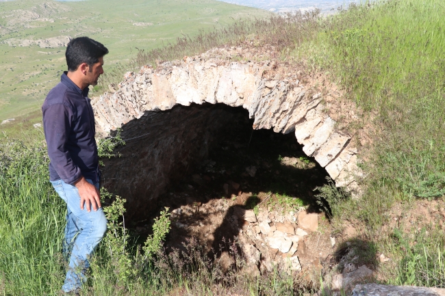 Bin yıllık tarihe ışık tutan manastır zamana direniyor